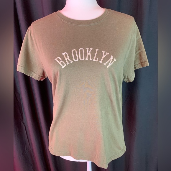 Old Navy military green 'Brooklyn' tee size L - Picture 1 of 6
